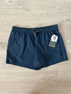 Avalanche Women's Athletic Shorts in Navy